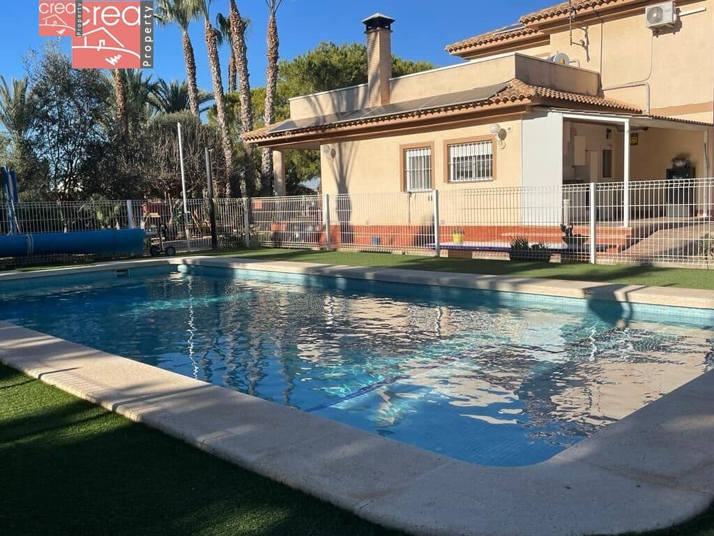 7 soveværelse Finca/Landehus til salg i Los Narejos med swimmingpool - € 519.900 (Ref: 8000781)