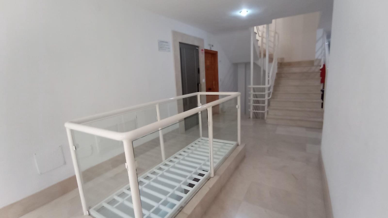 Kontor til salg i Los Alcazares - € 80.000 (Ref: 8426504)