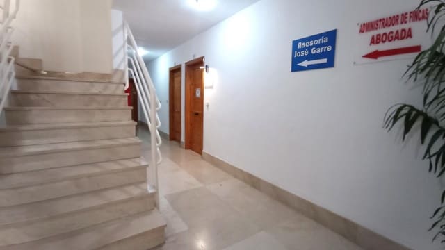 Office for sale in Centro, Los Alcázares - € 80,000 (Ref: 8426504)