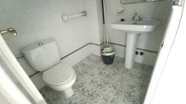 Office for sale in Centro, Los Alcázares - € 80,000 (Ref: 8426504)