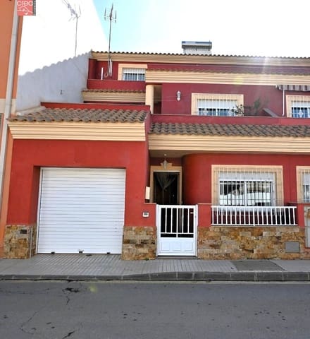 4 soveværelse Rækkehus til salg i Centro, Los Alcázares med garage - € 272.000 (Ref: 8834703)