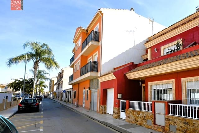 4 sovrum Radhus till salu i Centro, Los Alcázares med garage - 272 000 € (Ref: 8834703)