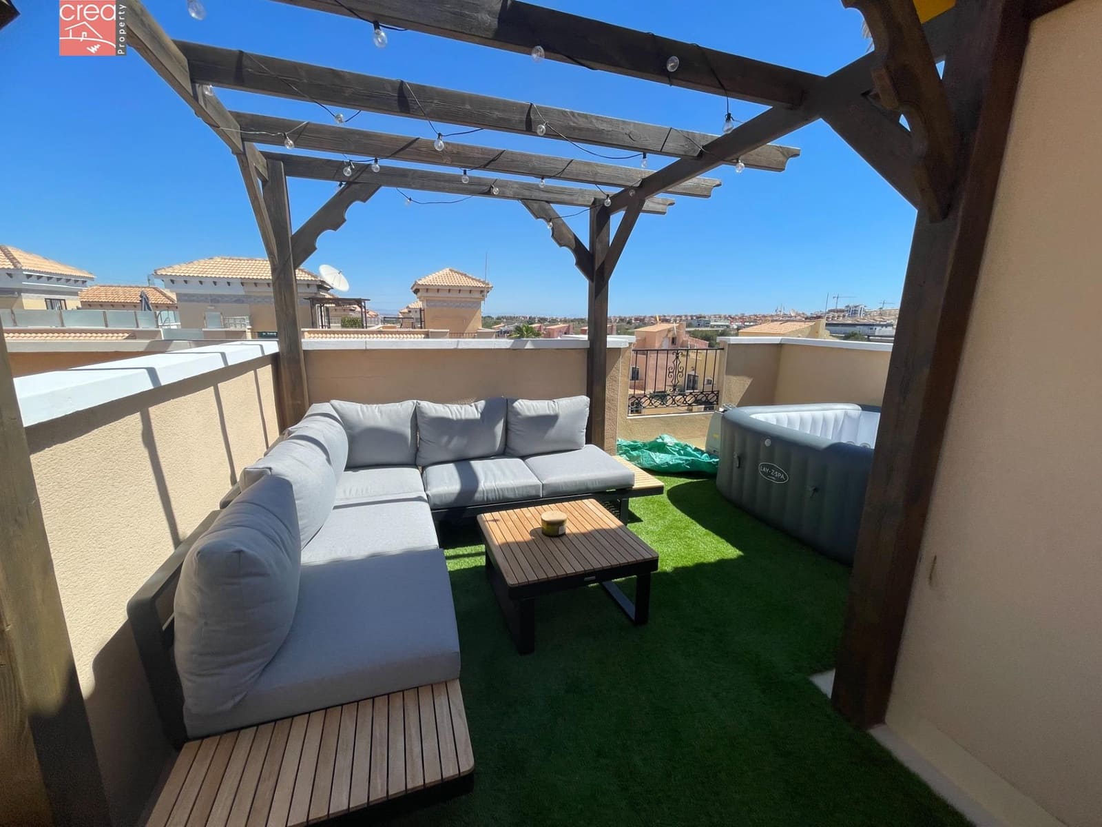 3 makuuhuone Rivitalo myytävänä paikassa Orihuela Costa mukana uima-altaan - 269 900 € (Ref: 9081692)