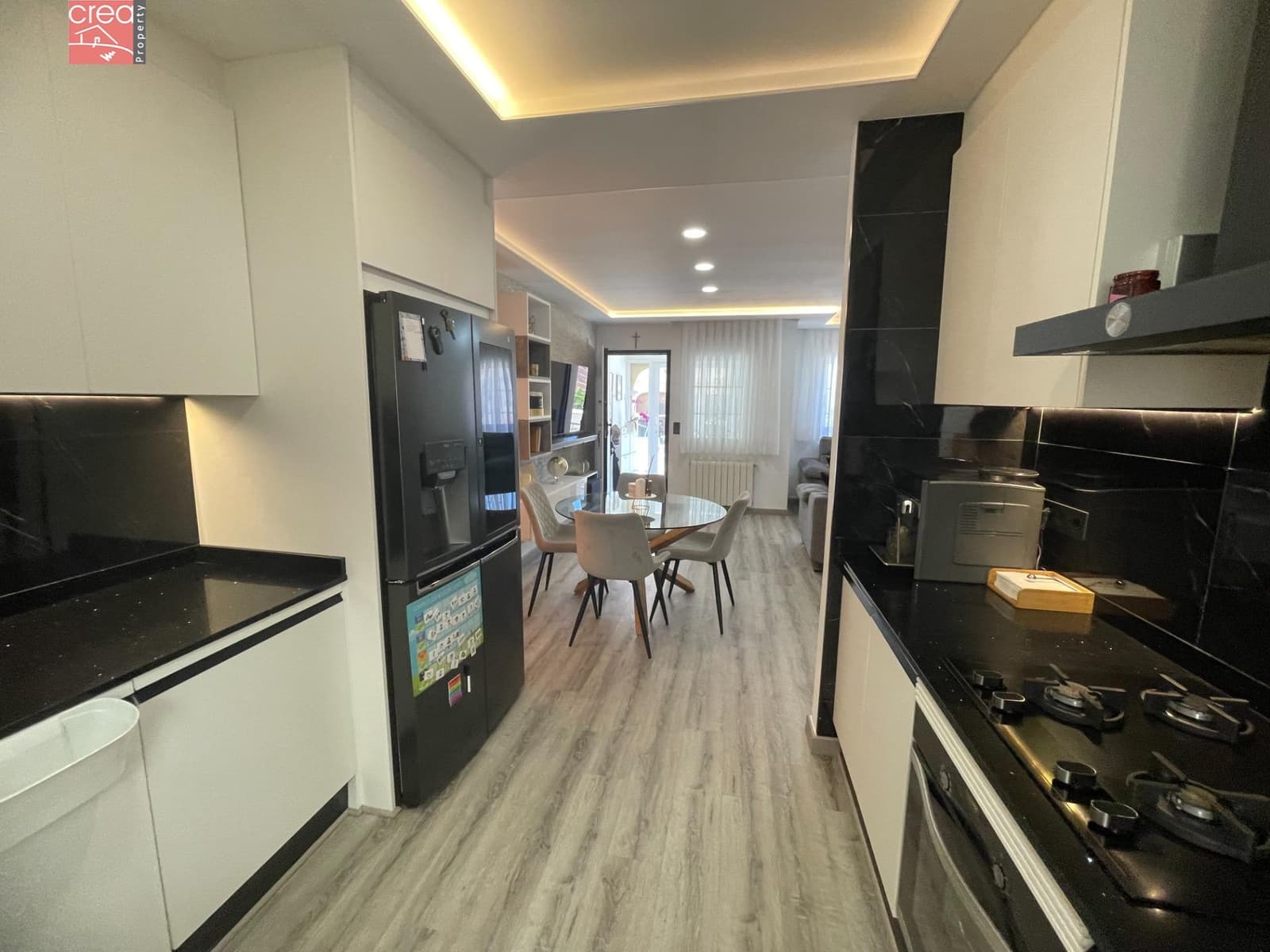 3 makuuhuone Rivitalo myytävänä paikassa Orihuela Costa mukana uima-altaan - 269 900 € (Ref: 9081692)