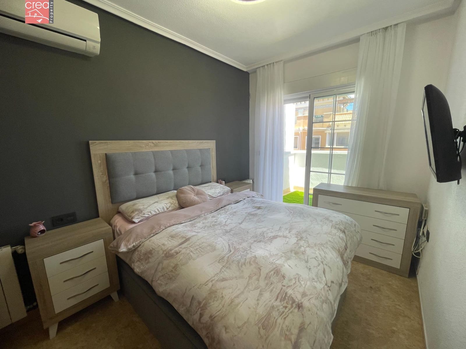 3 makuuhuone Rivitalo myytävänä paikassa Orihuela Costa mukana uima-altaan - 269 900 € (Ref: 9081692)