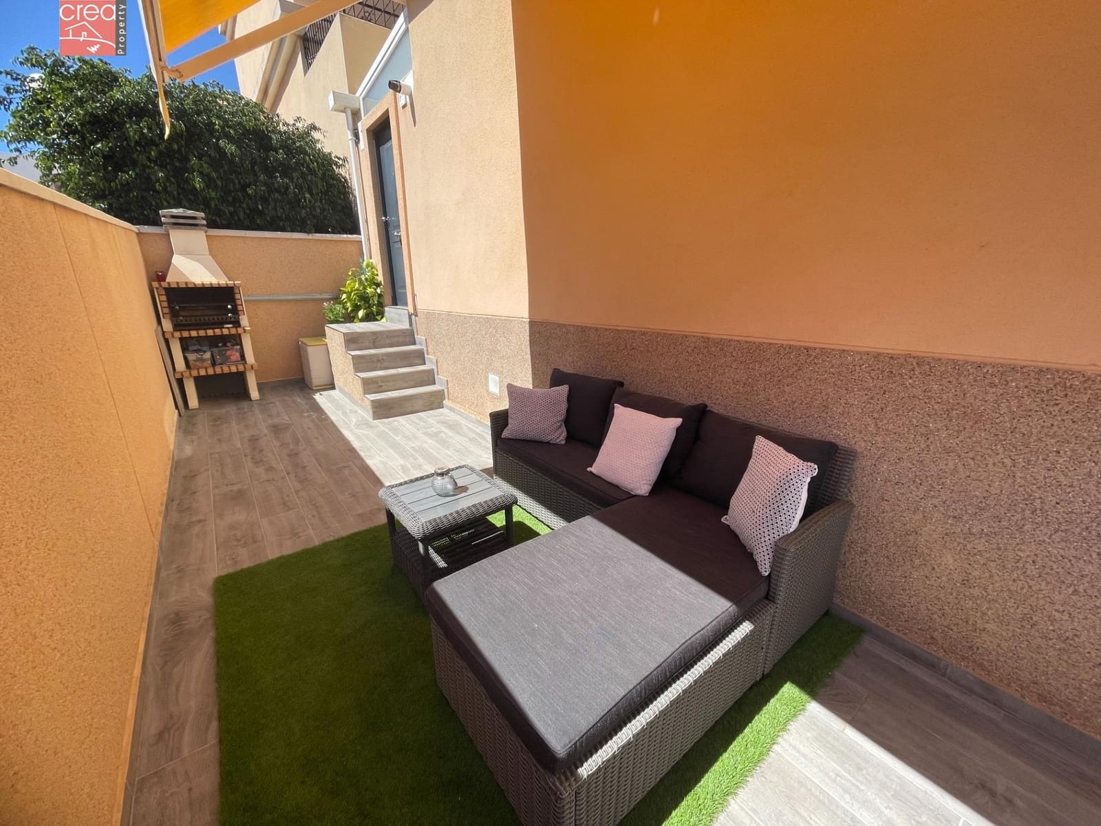 3 makuuhuone Rivitalo myytävänä paikassa Orihuela Costa mukana uima-altaan - 269 900 € (Ref: 9081692)