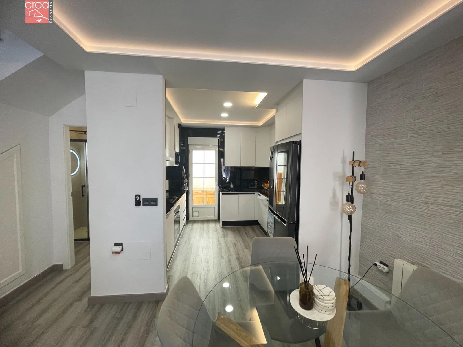 3 makuuhuone Rivitalo myytävänä paikassa Orihuela Costa mukana uima-altaan - 269 900 € (Ref: 9081692)