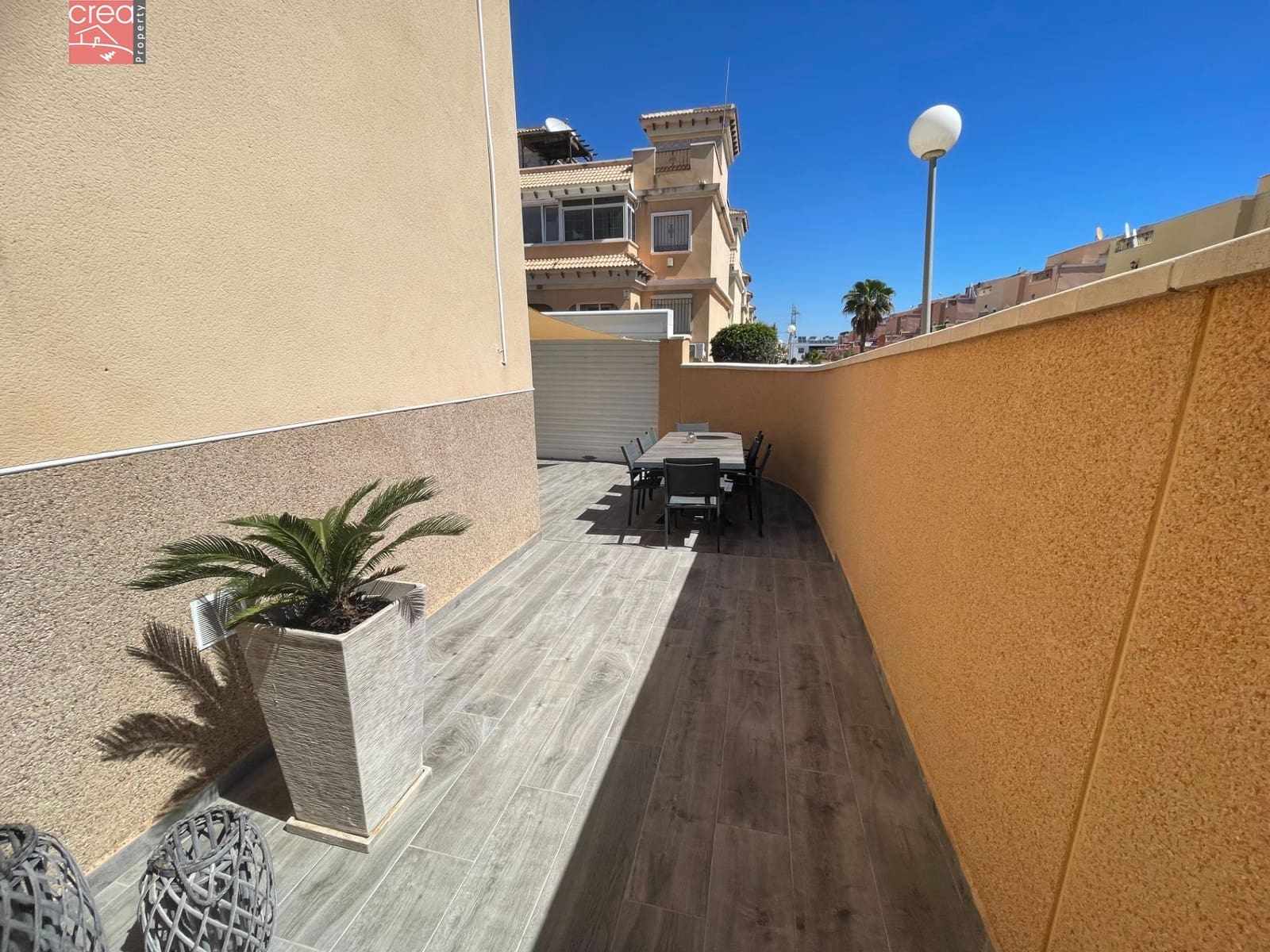 3 makuuhuone Rivitalo myytävänä paikassa Orihuela Costa mukana uima-altaan - 269 900 € (Ref: 9081692)