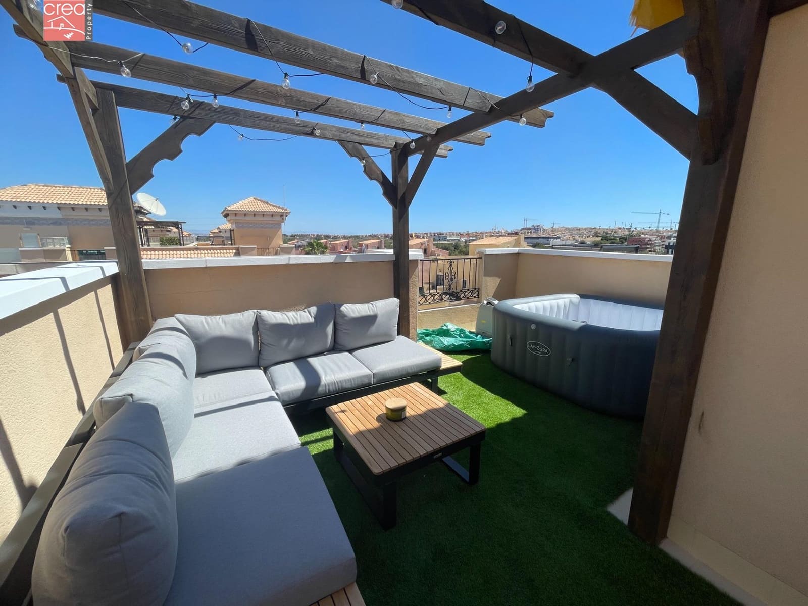 3 makuuhuone Rivitalo myytävänä paikassa Orihuela Costa mukana uima-altaan - 269 900 € (Ref: 9081692)