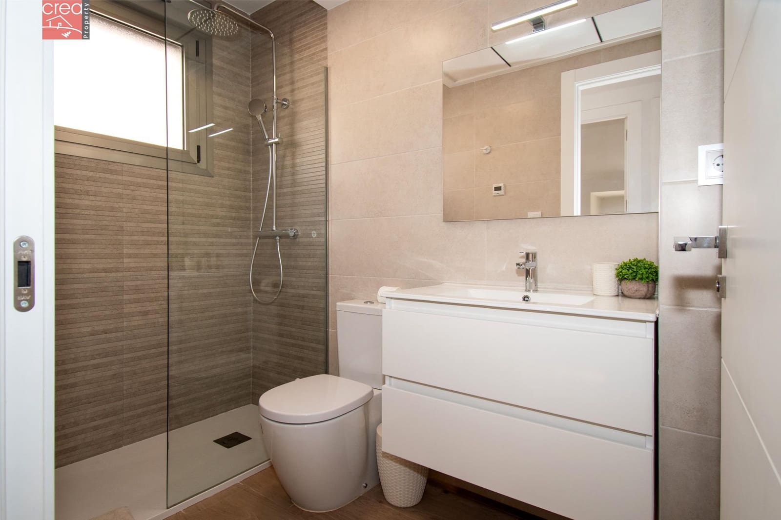 5 quarto Moradia para venda em Villamartin com piscina garagem - 579 900 € (Ref: 9081693)