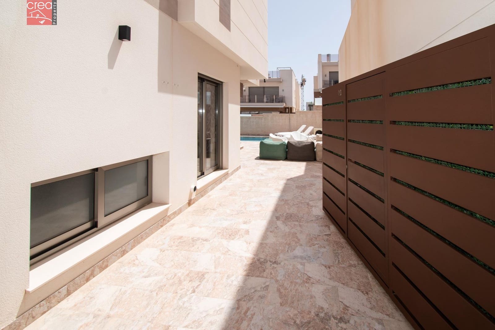 5 quarto Moradia para venda em Villamartin com piscina garagem - 579 900 € (Ref: 9081693)