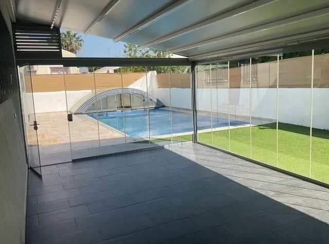 5 makuuhuone Huvila myytävänä paikassa Santiago de la Ribera, San Javier mukana 
autotalli - 565 000 € (Ref: 9236666)