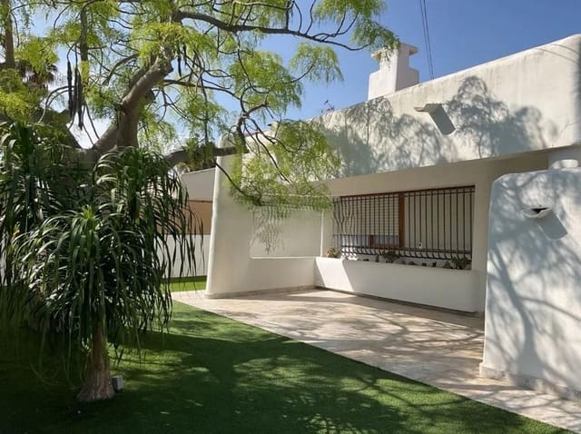 5 makuuhuone Huvila myytävänä paikassa Santiago de la Ribera, San Javier mukana 
autotalli - 565 000 € (Ref: 9236666)