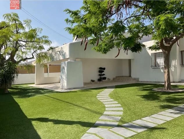 5 makuuhuone Huvila myytävänä paikassa Santiago de la Ribera, San Javier mukana 
autotalli - 565 000 € (Ref: 9236666)