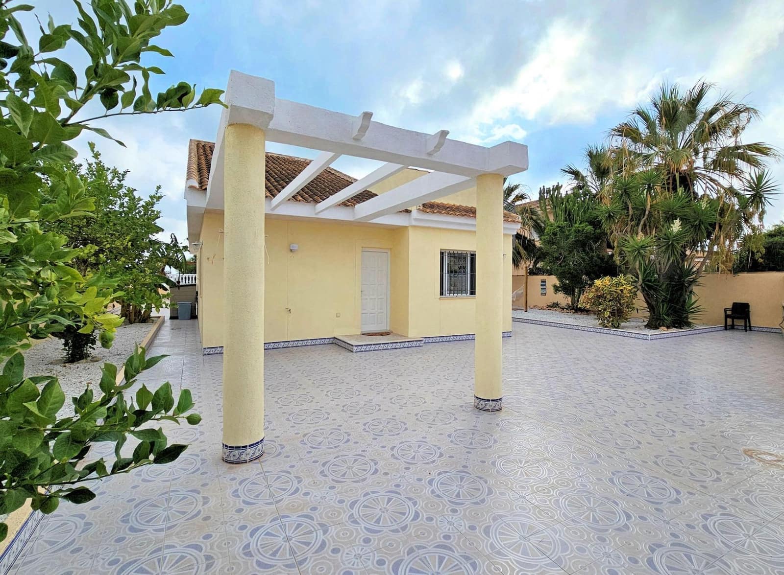 4 Zimmer Villa zu verkaufen in Los Urrutias mit Garage - 549.000 € (Ref: 9311052)