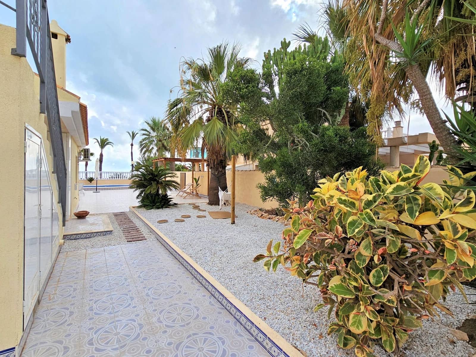 4 Zimmer Villa zu verkaufen in Los Urrutias mit Garage - 549.000 € (Ref: 9311052)