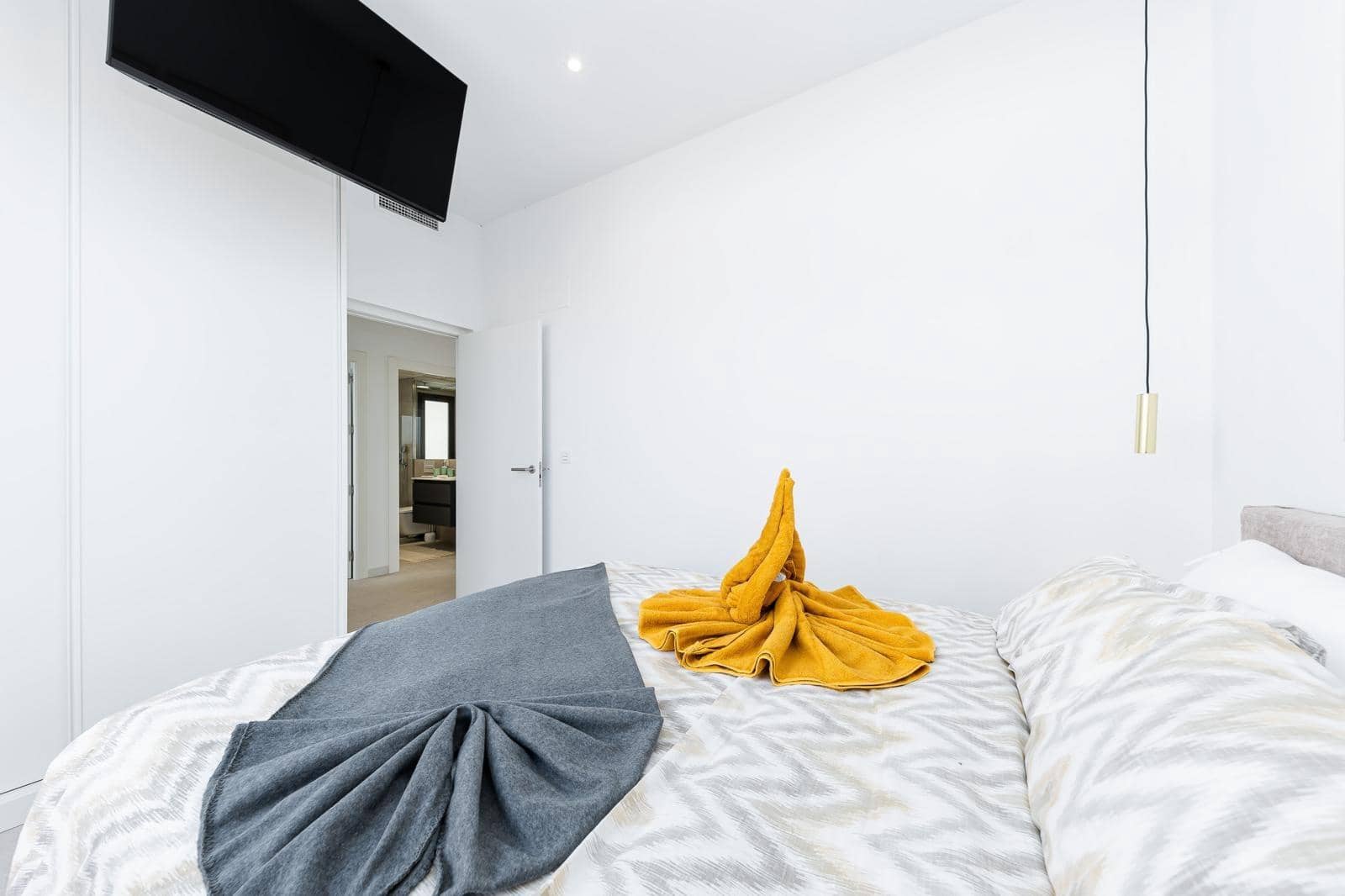 3 bedroom Flat for sale in Los Alcazares with garage - € 710,000 (Ref: 9376740)