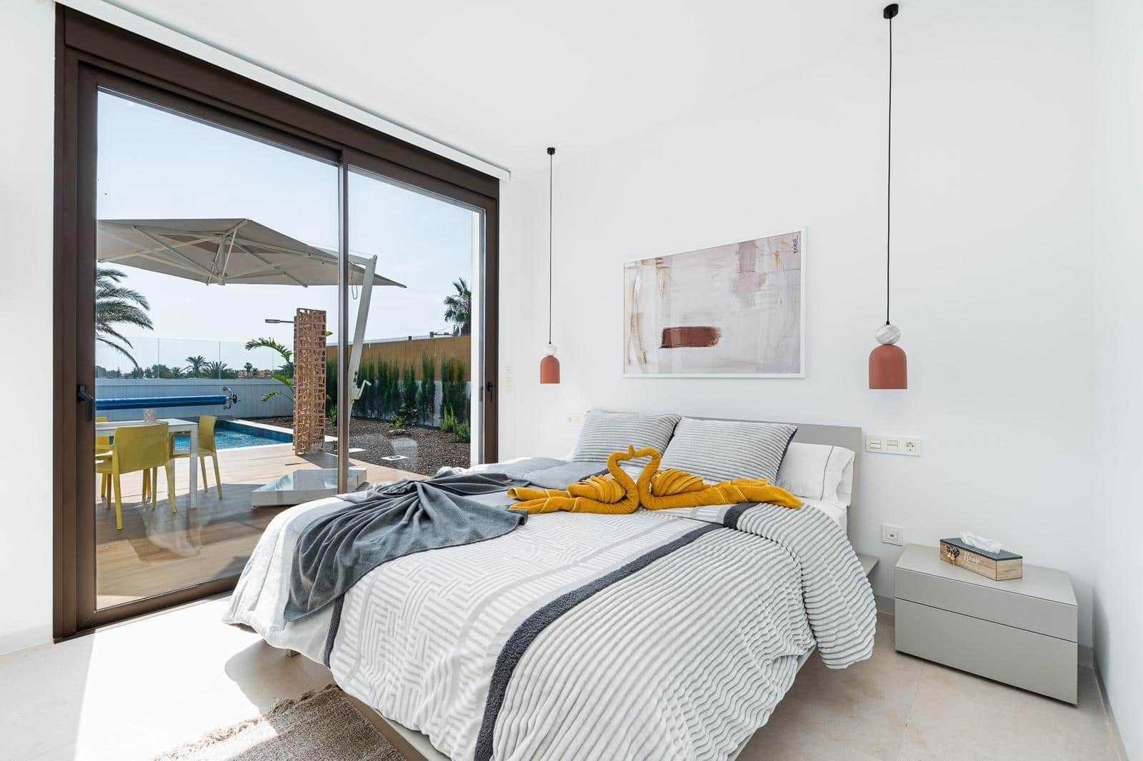 3 bedroom Flat for sale in Los Alcazares with garage - € 710,000 (Ref: 9376740)