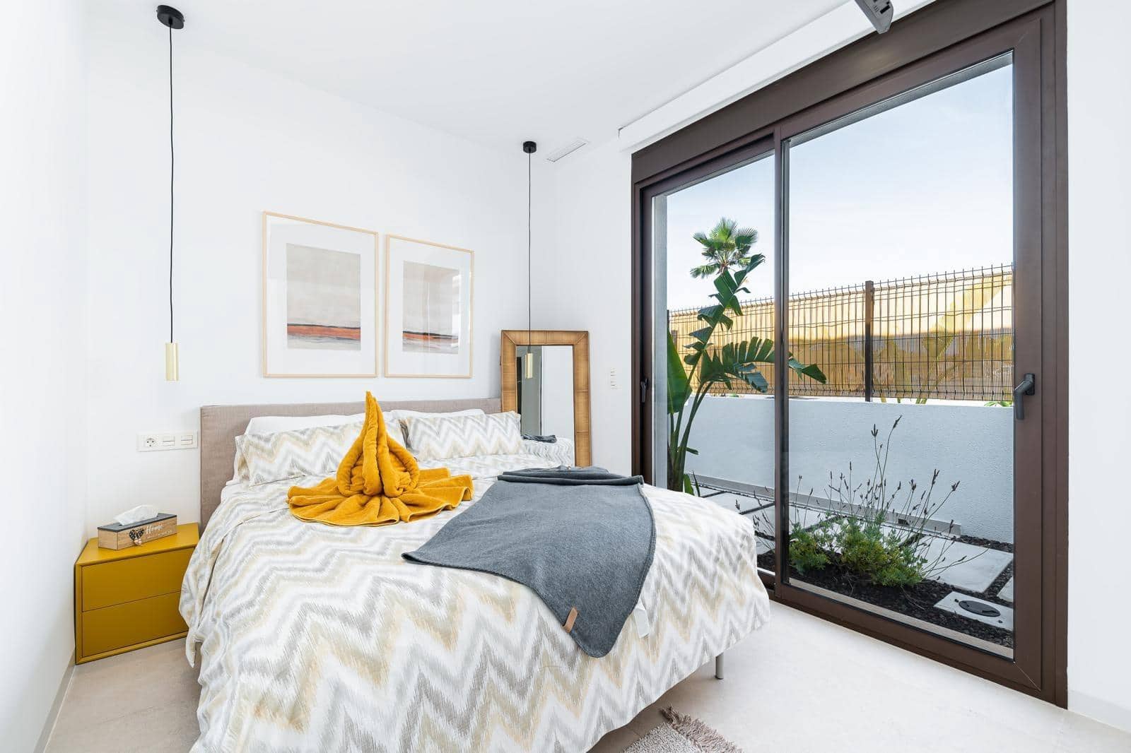 3 bedroom Flat for sale in Los Alcazares with garage - € 710,000 (Ref: 9376740)