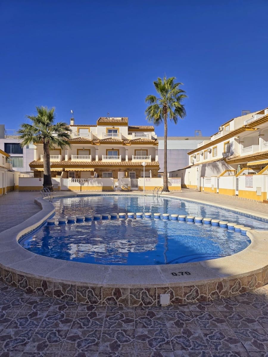 3 quarto Moradia em Banda para venda em Los Alcazares - 230 000 € (Ref: 9456478)