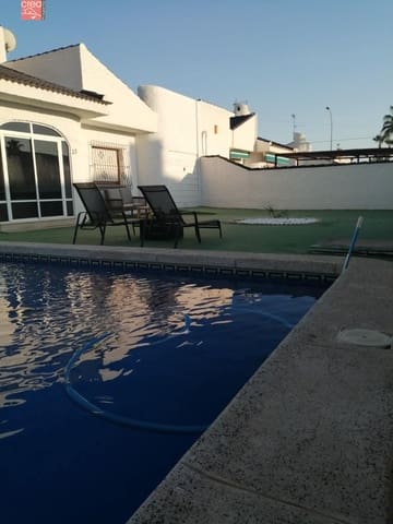 2 soverom Villa til salgs i Los Narejos, Los Alcázares med garasje - € 420 000 (Ref: 9470963)