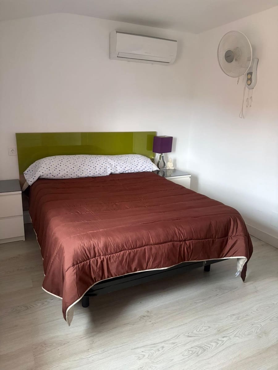 4 bedroom Apartment for sale in Los Alcazares - € 250,000 (Ref: 9502574)