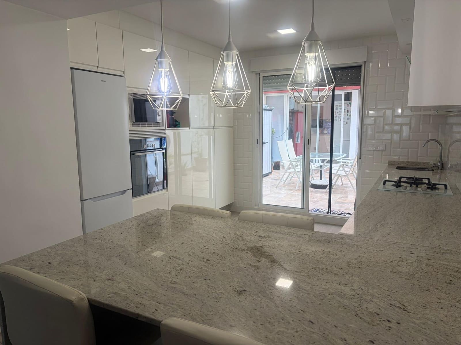 4 bedroom Apartment for sale in Los Alcazares - € 250,000 (Ref: 9502574)