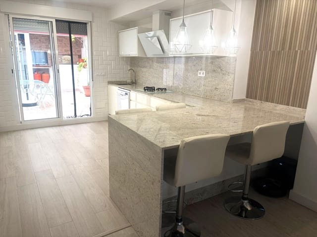 4 bedroom Apartment for sale in Los Alcázares - € 250,000 (Ref: 9502574)