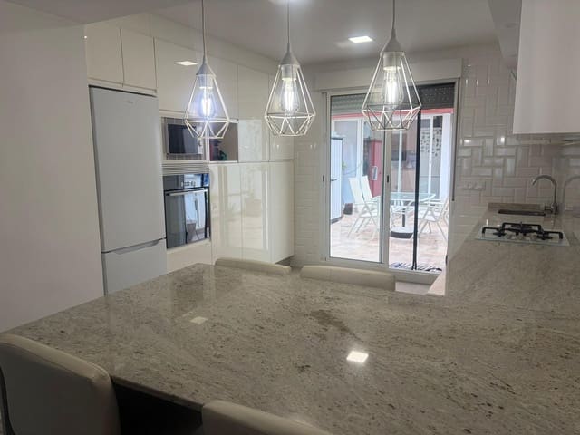 4 Zimmer Apartment zu verkaufen in Los Alcázares - 235.000 € (Ref: 9502574)