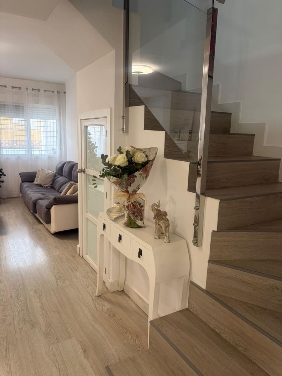 4 soverom Leilighet til salgs i Los Alcazares - € 235 000 (Ref: 9502574)