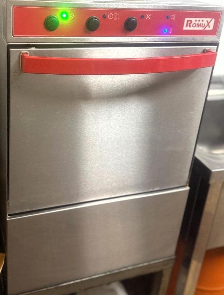 Commercial for rent in San Cayetano - € 750 (Ref: 9524479)