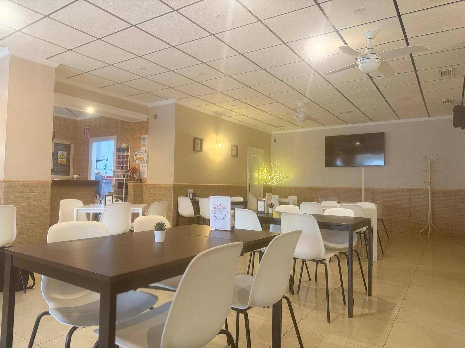 Commercial for rent in San Cayetano - € 750 (Ref: 9524479)