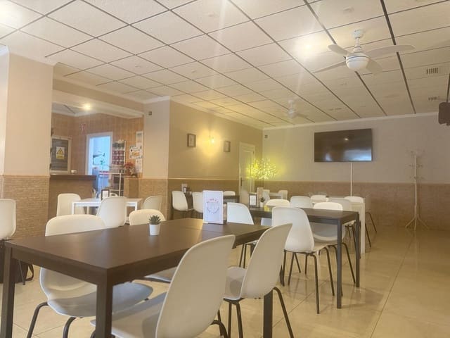 Commercial for rent in San Cayetano, Torre-Pacheco - € 750 (Ref: 9524479)