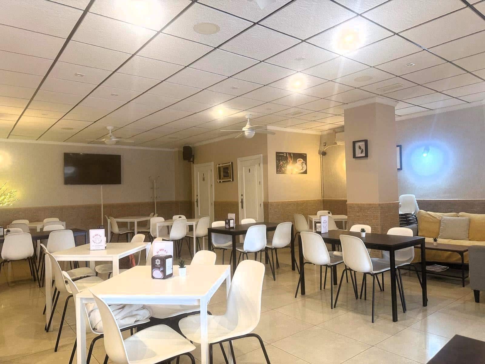 Commercial for rent in San Cayetano - € 750 (Ref: 9524479)