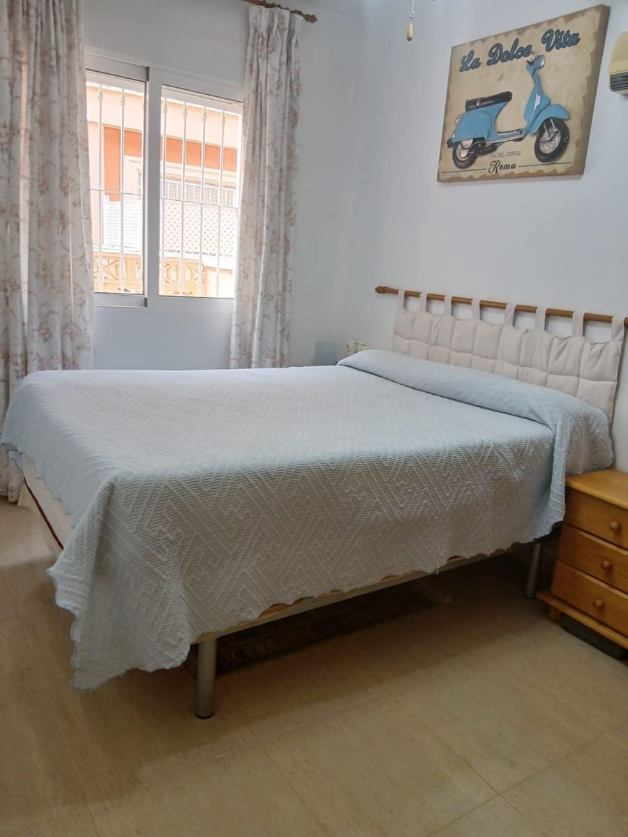 1 soveværelse Lejlighed til leje i Los Alcazares - € 2.500 (Ref: 9851907)