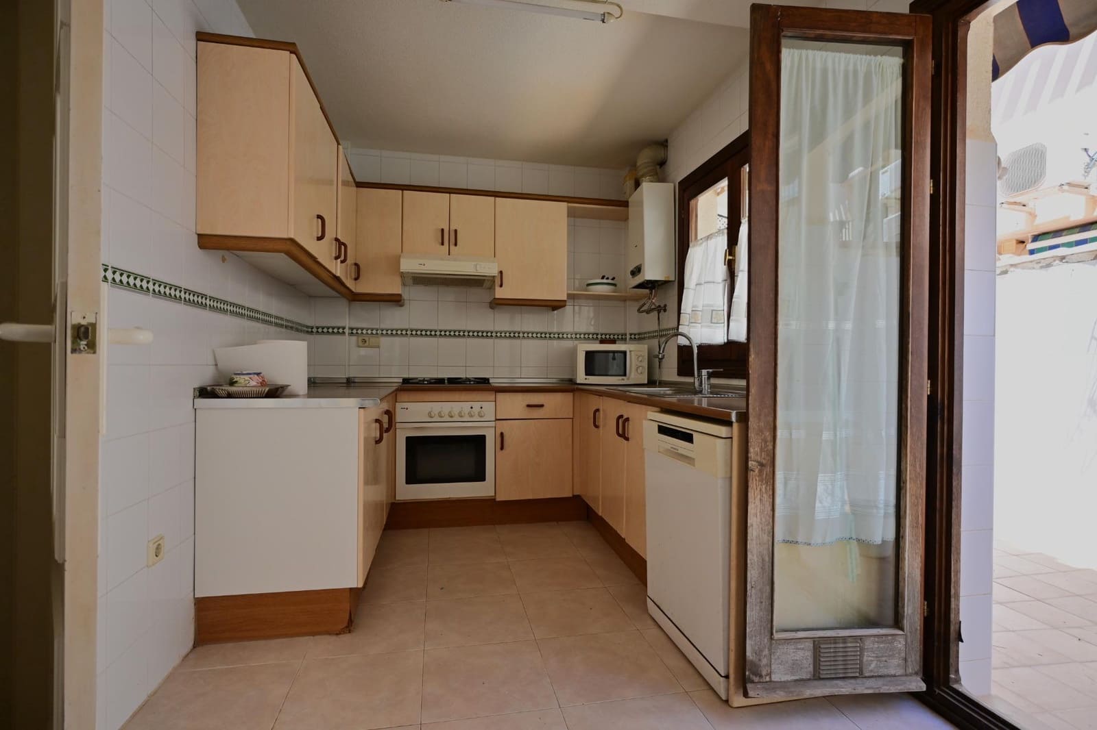 4 bedroom Villa for sale in Los Narejos with garage - € 360,000 (Ref: 9857654)