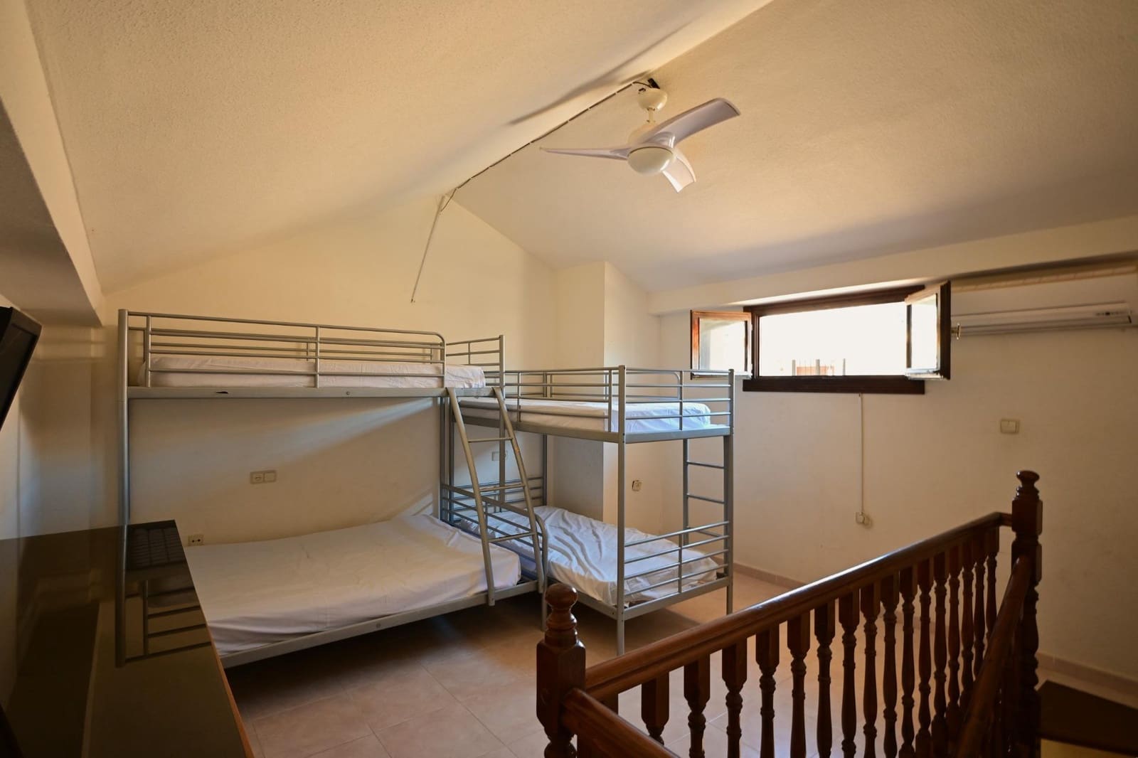 4 bedroom Villa for sale in Los Narejos with garage - € 360,000 (Ref: 9857654)