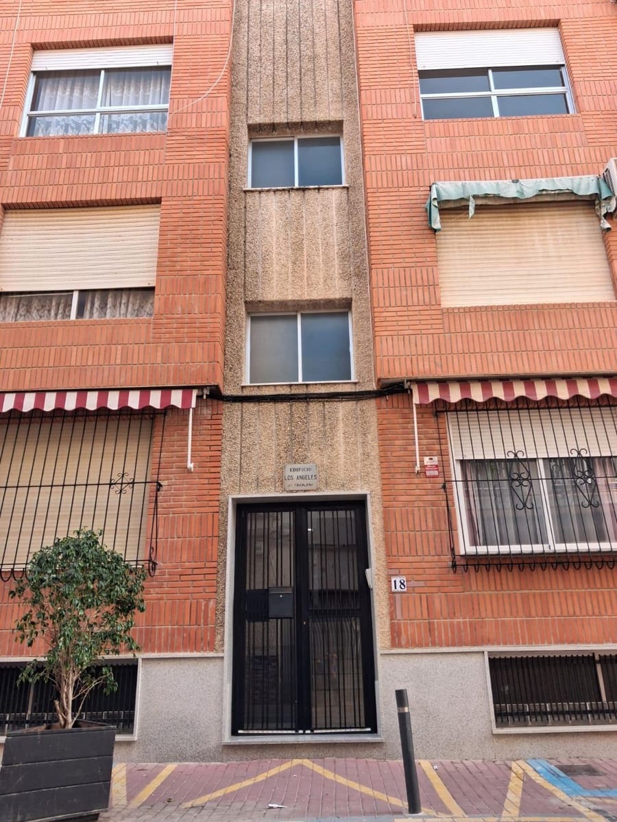 3 soverom Leilighet til salgs i Los Alcazares med garasje - € 126 000 (Ref: 9945886)