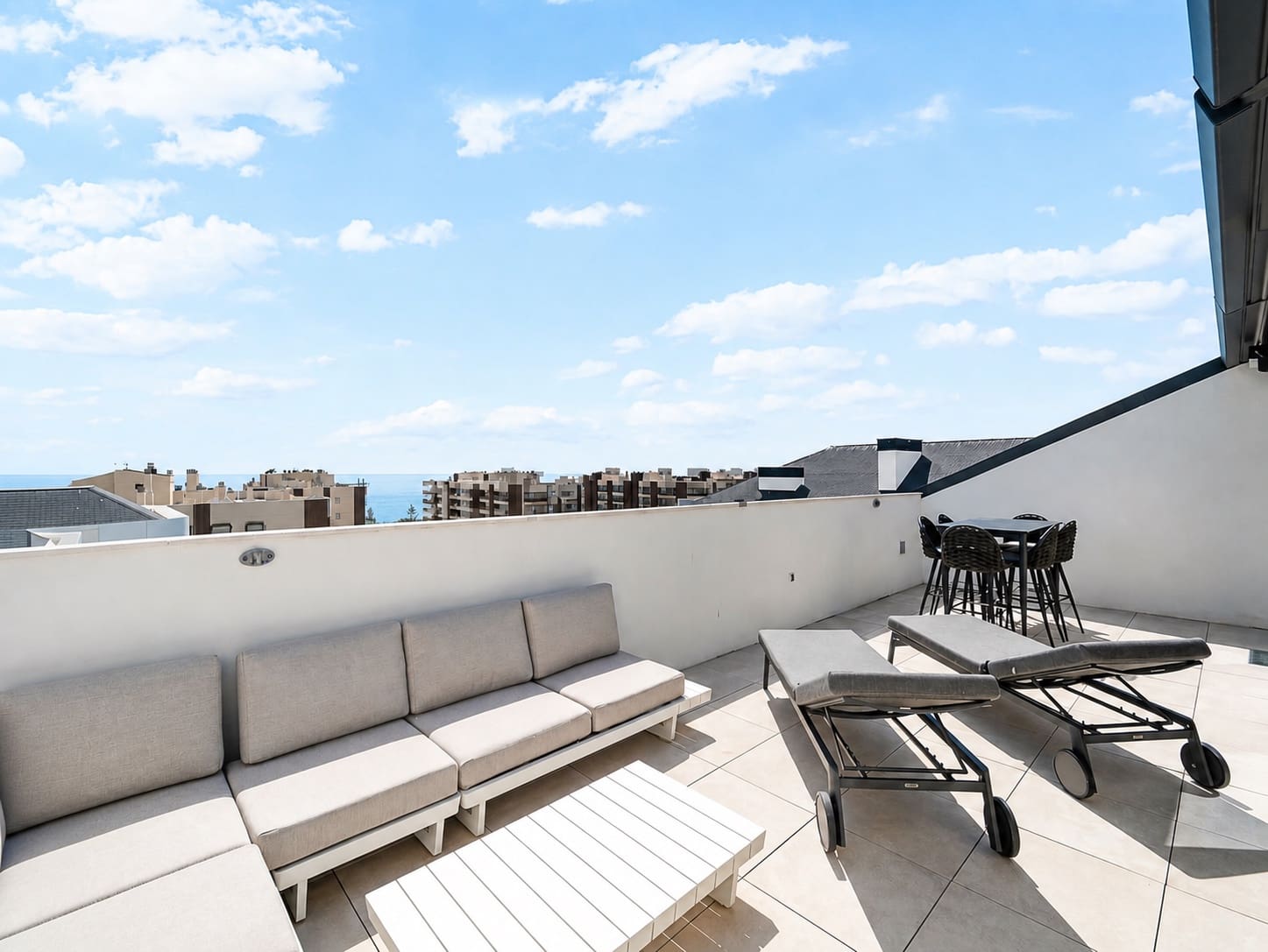 3 camera da letto Attico in vendita in Fuengirola con piscina garage - 1.599.000 € (Rif: 10040318)