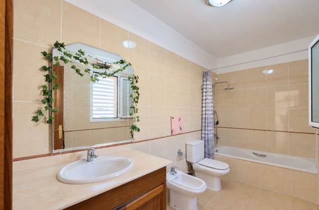 3 soverom Villa til leie i Adeje med svømmebasseng garasje - € 4 300 (Ref: 10054626)