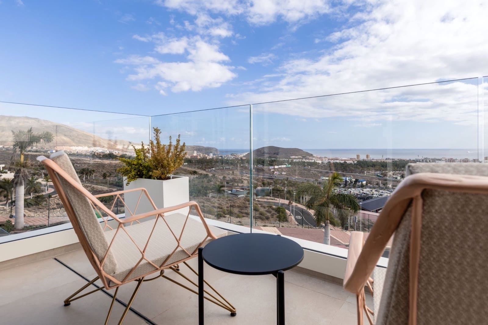 Chalet de 3 habitaciones en Costa Adeje en venta con garaje - 2.274.250 € (Ref: 8518714)