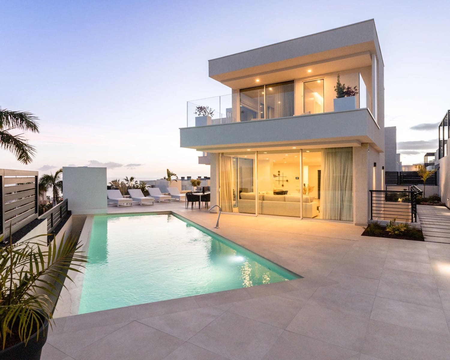 Chalet de 3 habitaciones en Costa Adeje en venta con garaje - 2.274.250 € (Ref: 8518714)