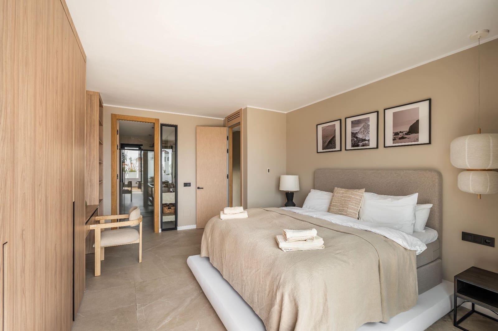 5 bedroom Villa for sale in Marbella with pool - € 3,250,000 (Ref: 8579379)