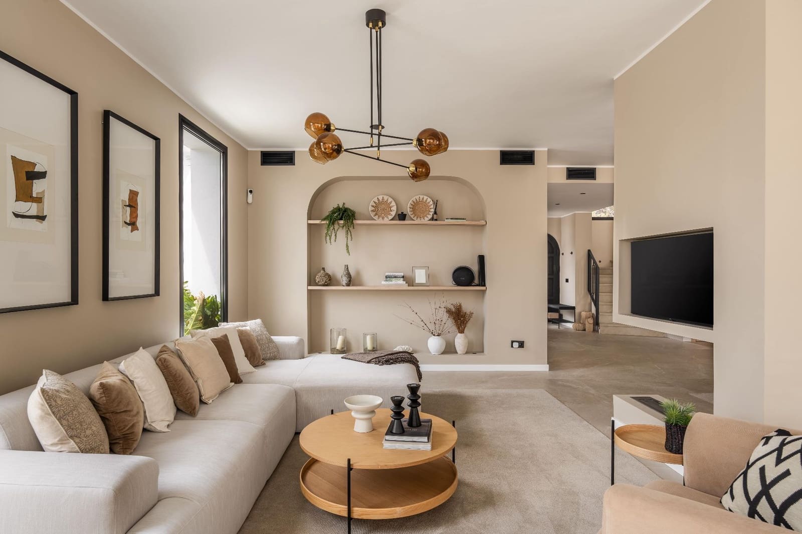 5 bedroom Villa for sale in Marbella with pool - € 3,250,000 (Ref: 8579379)