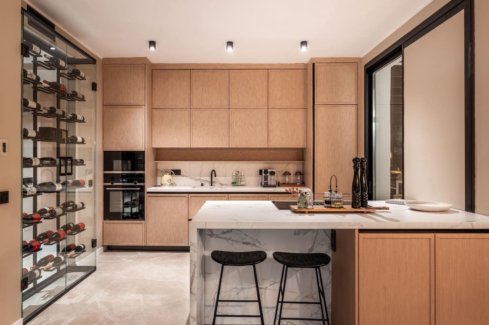 5 bedroom Villa for sale in Marbella with pool - € 3,250,000 (Ref: 8579379)