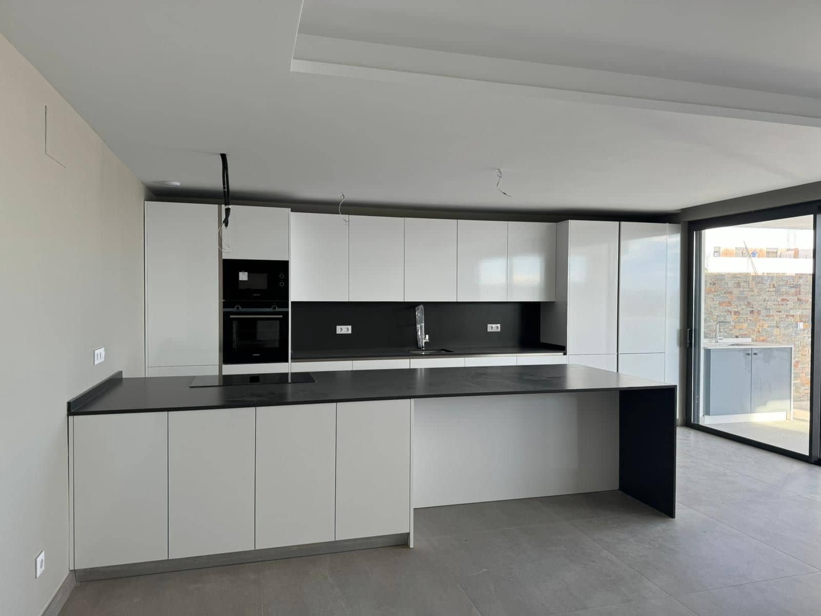 3 makuuhuone Huoneisto myytävänä paikassa Estepona mukana uima-altaan 
autotalli - 780 000 € (Ref: 9665932)