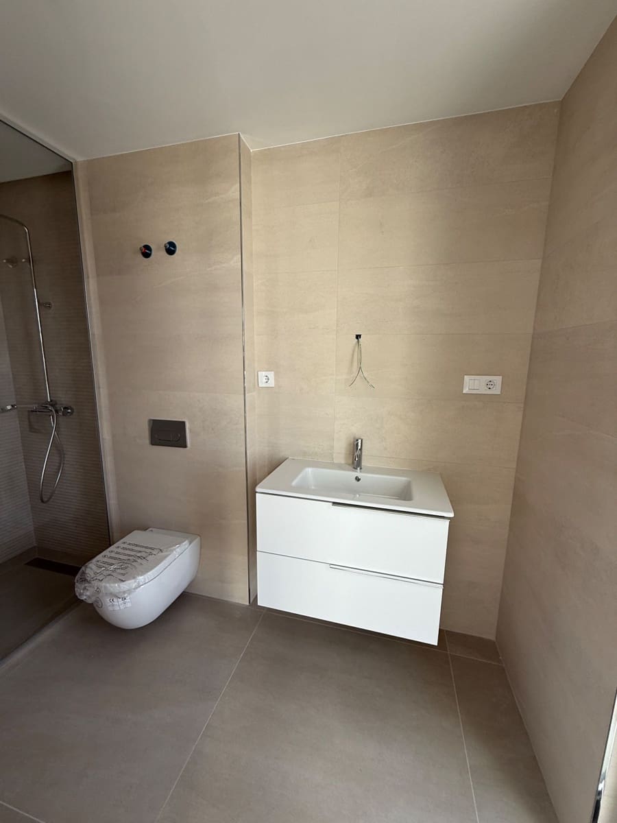 3 bedroom Penthouse for sale in Estepona with pool garage - € 1,175,000 (Ref: 9679482)