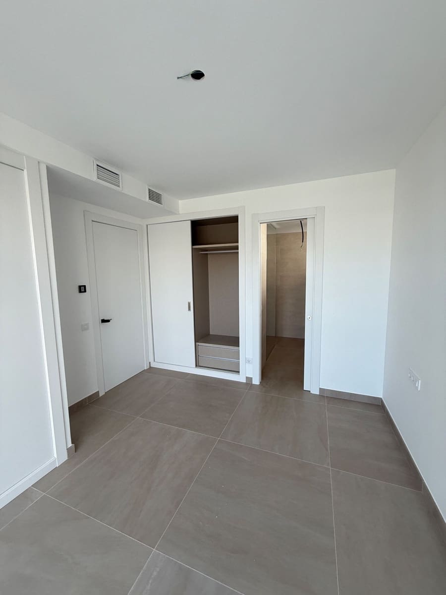 3 bedroom Penthouse for sale in Estepona with pool garage - € 1,175,000 (Ref: 9679482)