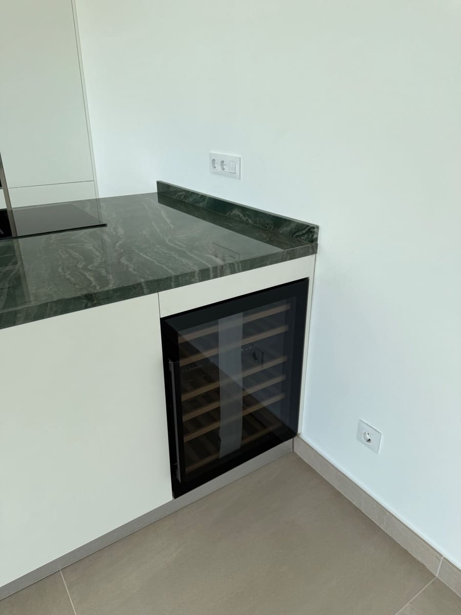 3 bedroom Penthouse for sale in Estepona with pool garage - € 1,175,000 (Ref: 9679482)