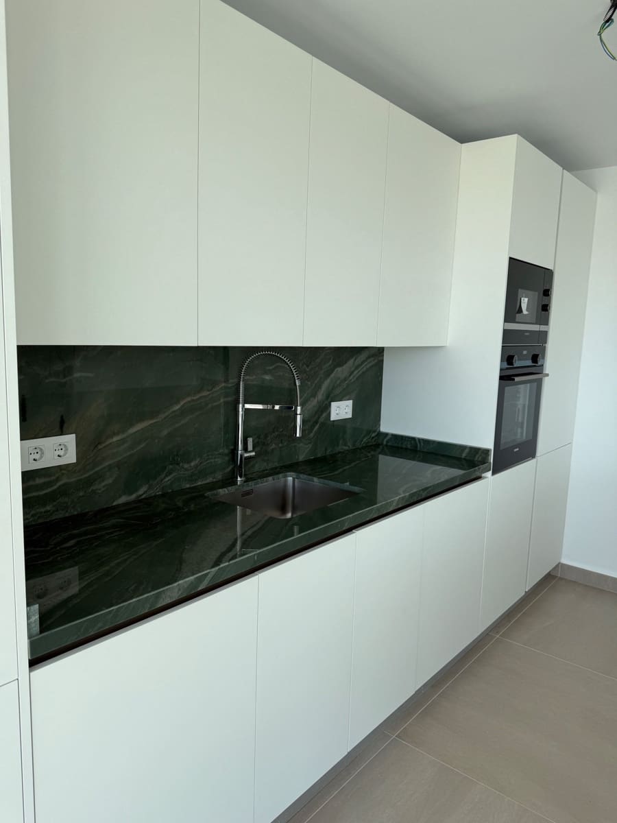 3 bedroom Penthouse for sale in Estepona with pool garage - € 1,175,000 (Ref: 9679482)